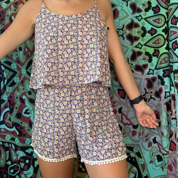 Espresso Dresses & Skirts - Gorgeous floral summer romper